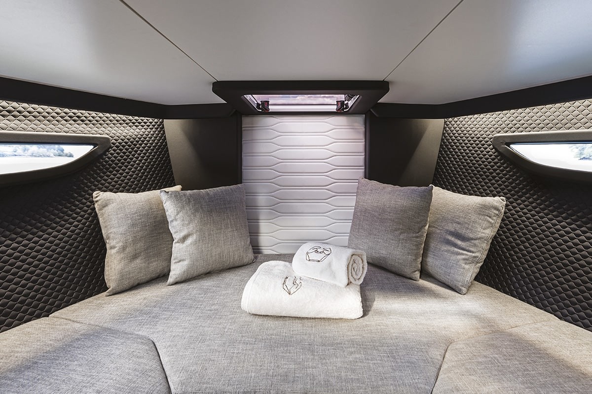 Cranchi E26 Classic | Cranchi Yachts