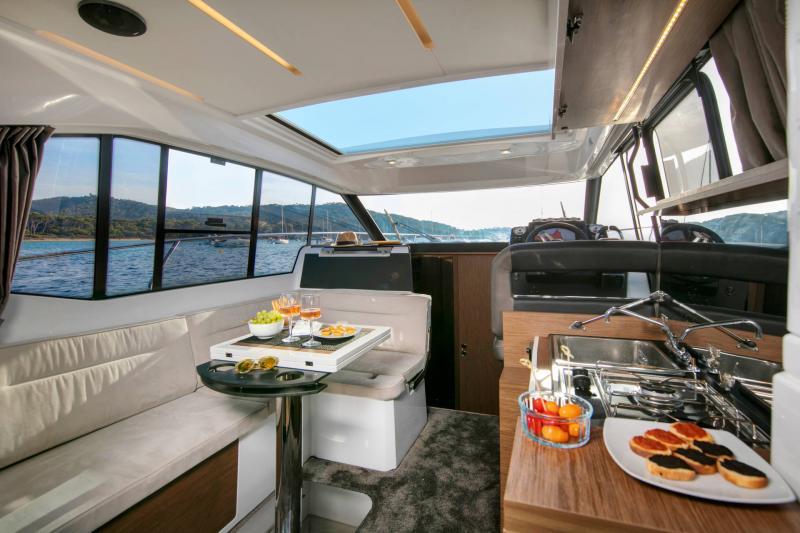 NC 33 | Bateau à moteur 10.53m | Jeanneau