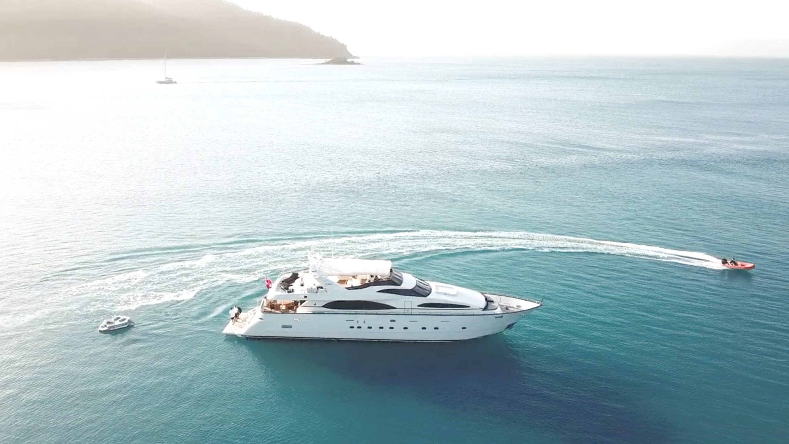 Enchanting Whitsunday Islands: Yachting In Australia’s Aquatic Playground.